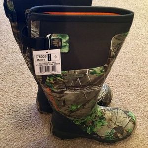 Men's Lacrosse Alphaburly Pro 18" Boots Size 9 NWT